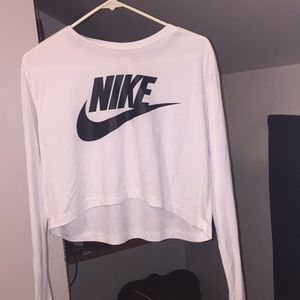 White Nike crop top, long sleeves